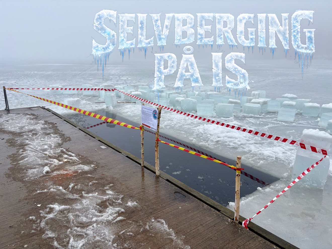 Et skilt på en strand Et skilt på en strand